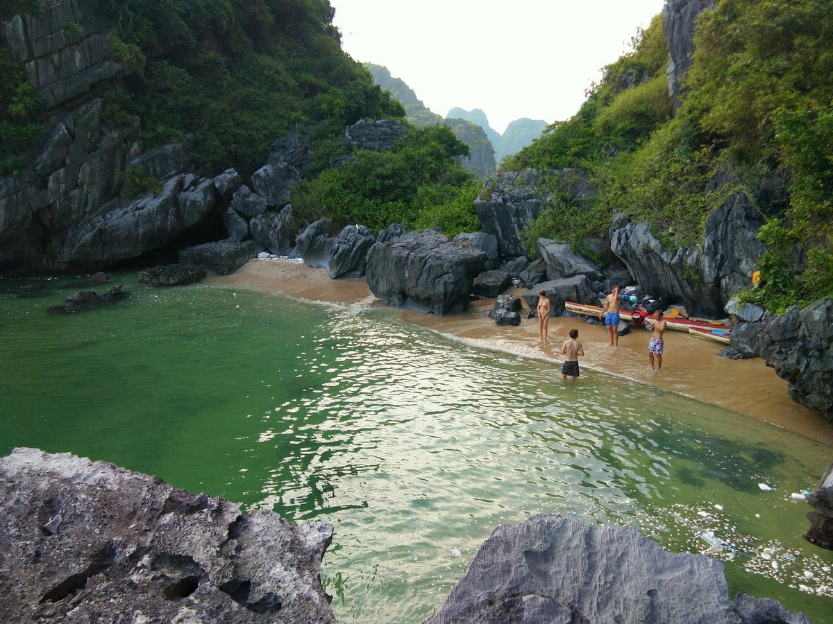 Anh Thuan Hotel 1 Cat Ba Island Exterior foto